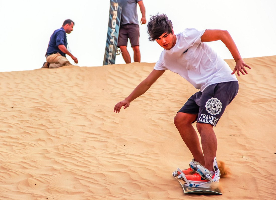 Overnight Desert Safari Dubai with BBQ Dinner 2