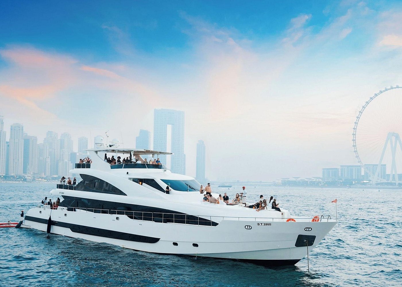 Dubai Marina Luxury Yacht Cruise 4